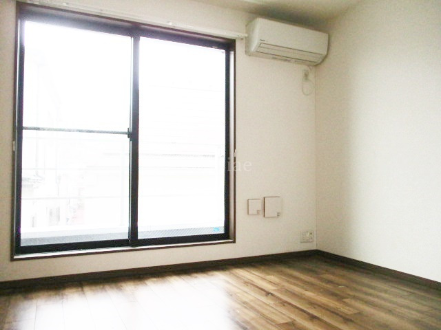 West Side 赤羽の居間・リビング|8.4帖の1ルームです☆