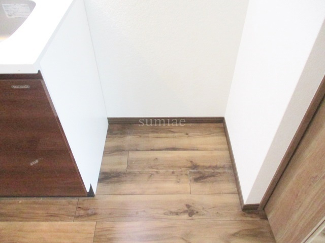 West Side 赤羽のキッチン|キッチン横の収納です☆