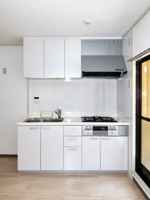リバーグリーン藤村のキッチン|新品システムキッチンに交換を予定しています。完成イメージ画像です。