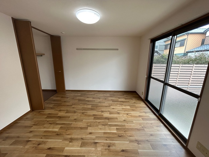 メゾン･テルシャトー E棟の洋室|洋室南