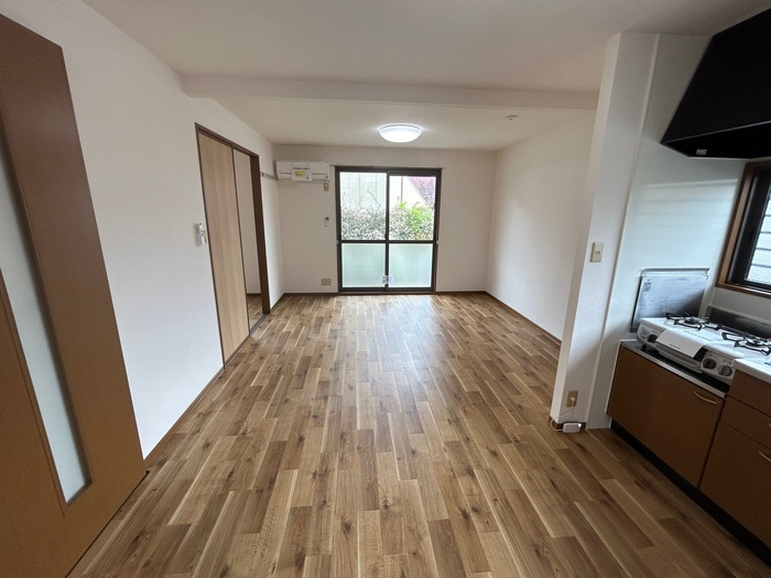 メゾン･テルシャトー E棟の居間・リビング|リビング