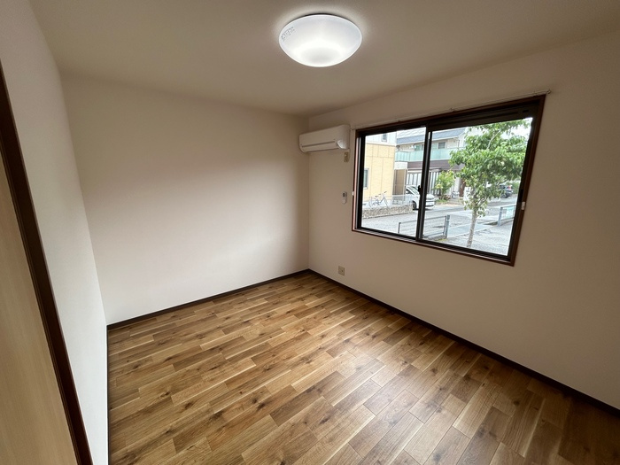 メゾン･テルシャトー E棟の内装|洋室北