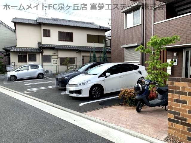 キャピタル自由ヶ丘の駐車場