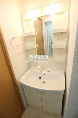 【独立洗面台】 | ドリーム浜 | 清潔感ある独立洗面台で毎日気持ちよく♪