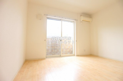 【設備】 | ドリーム浜 | 明るく開放感のある室内