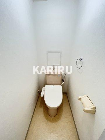 リベラルパレス城東A棟のトイレ|同物件別部屋の写真です