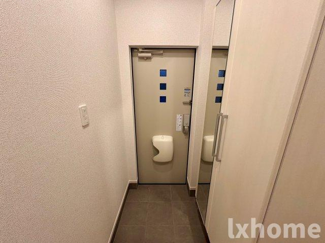 リバーサイドＷＨの玄関