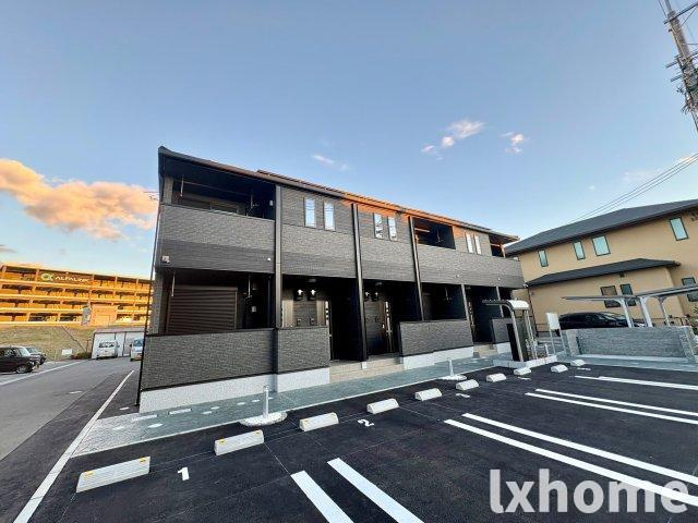 リバーサイドＷＨの駐車場