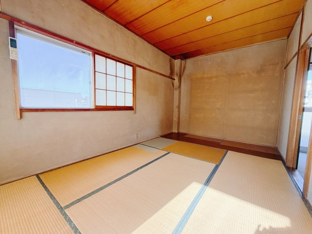 【中古戸建】前橋市南町3丁目の和室|■3階和室｜おじいちゃんやおばあちゃんが遊びに来たときにゆったりとくつろげるスペースがあると喜んでくれますよね♪