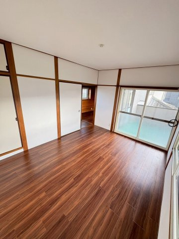 糸島市高祖　中古一戸建　の洋室|洋室　約６帖