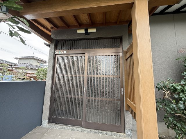 糸島市高祖　中古一戸建　の玄関