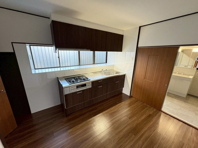 糸島市高祖　中古一戸建　のキッチン