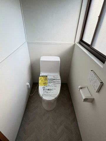 糸島市高祖　中古一戸建　のトイレ