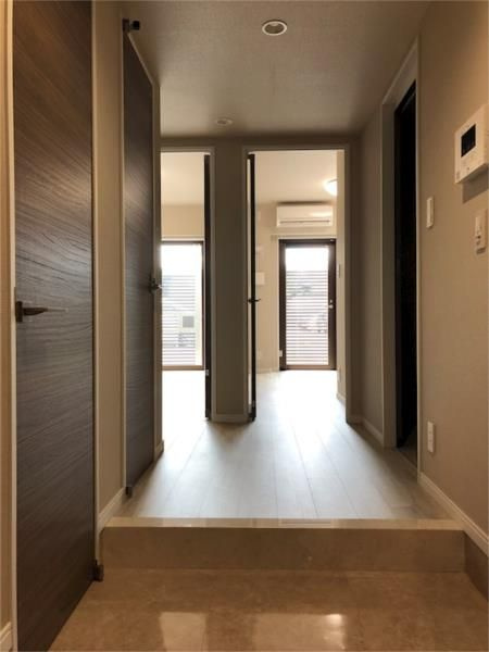 メイクスデザイン参宮橋の玄関