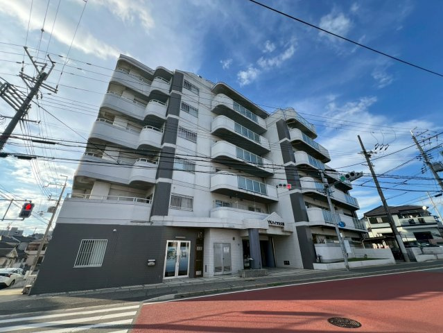 YKハイツ大久保の外観