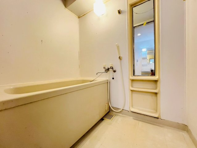 YKハイツ大久保の浴室