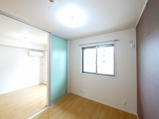 ベレオ天理の洋室|個人の部屋や寝室として使える洋室です