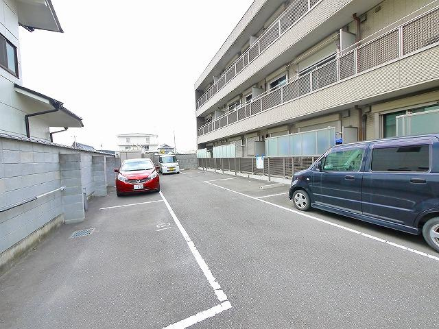 ベレオ天理の駐車場|カースペースがあります