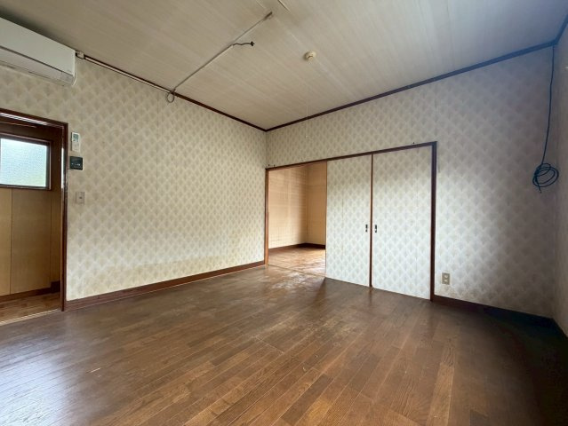 東京都八王子市下恩方町 中古戸建の洋室|広々とした洋室です