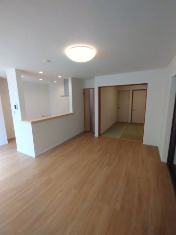 日野市川辺堀之内戸建②の居間・リビング|使いやすい居間です