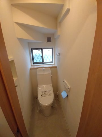 日野市川辺堀之内戸建②のトイレ|コンパクトで使いやすいトイレです