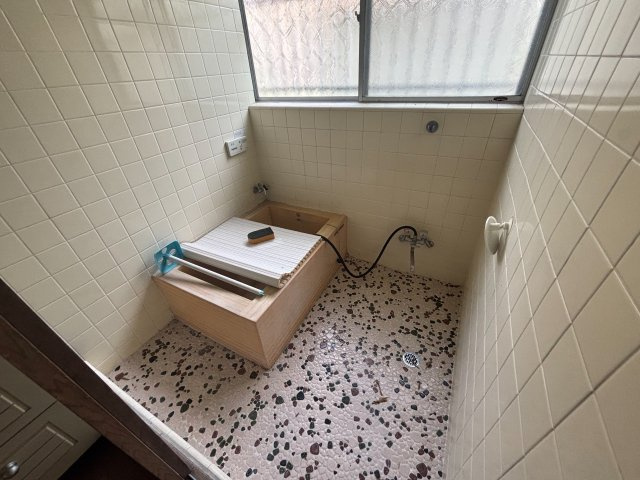 町田市金井1丁目　中古戸建の浴室|コンパクトで使いやすいお風呂です