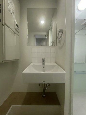 エクサム初台の洗面所