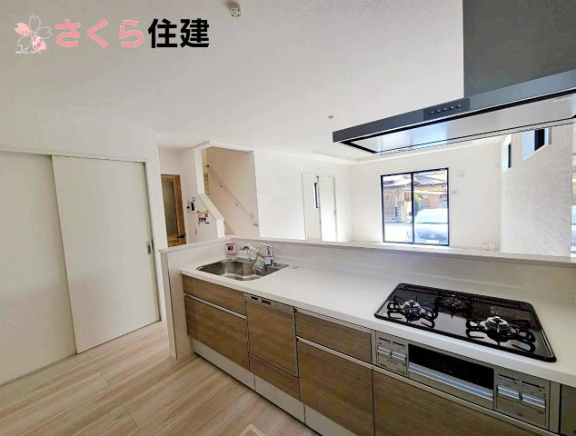 リガーレ宇都宮市駒生町14期のキッチン|人工大理石のキッチン天板は傷や汚れが付きにくいのが特徴です