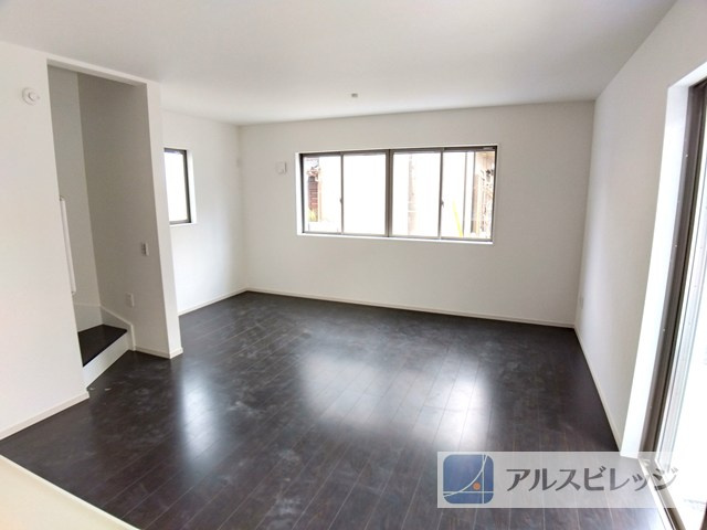 新築/練馬区大泉学園町3丁目　３８期全1棟の居間・リビング|ゆったりとしたリビングです