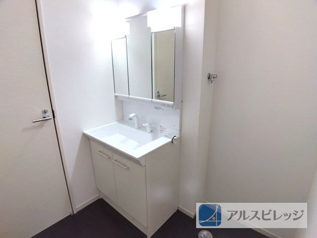 新築/練馬区大泉学園町3丁目　３８期全1棟の独立洗面台|独立洗面台です