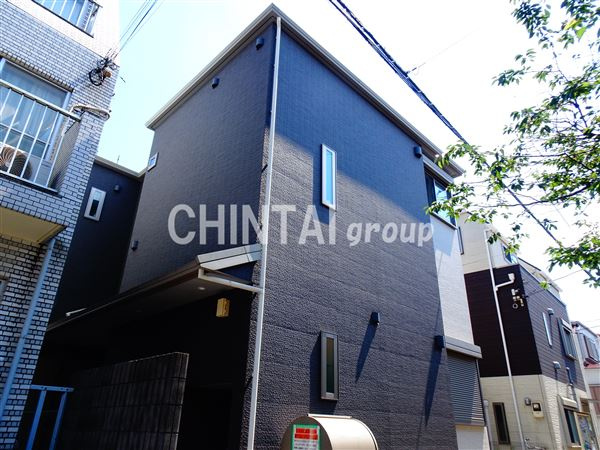 シャルマンの外観