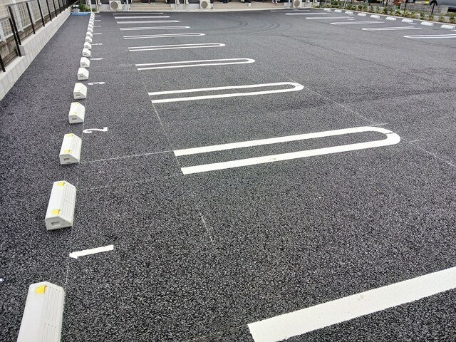 フェリース　Ｂの駐車場