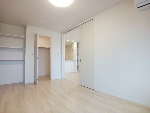 ミー　クヮーム　スゥク　Ａの内装