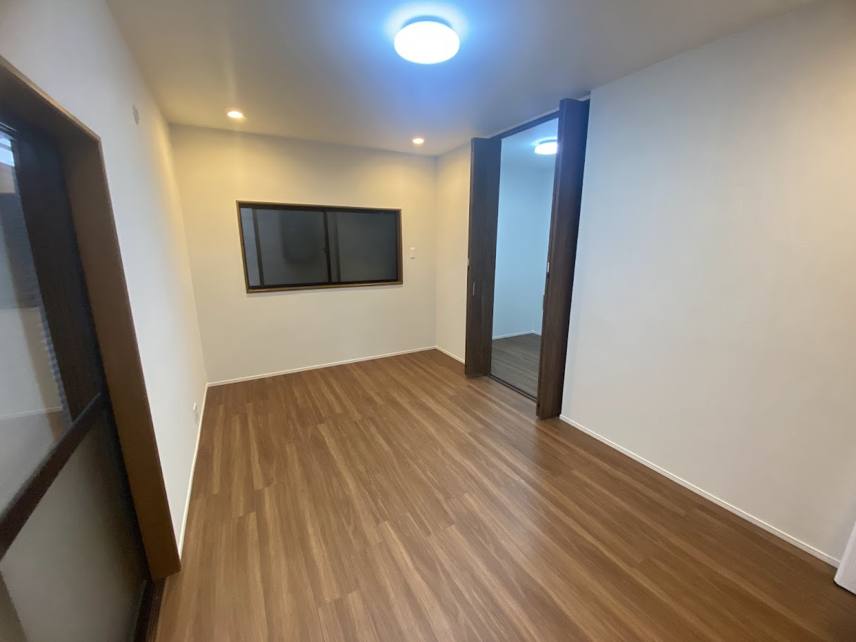 兵庫県尼崎市長洲中通2丁目4-9の洋室|きれいな洋室です