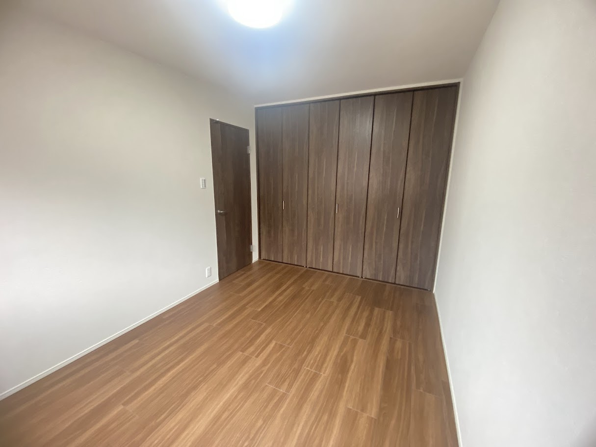 兵庫県尼崎市長洲中通2丁目4-9の洋室|コンパクトで使いやすい洋室です