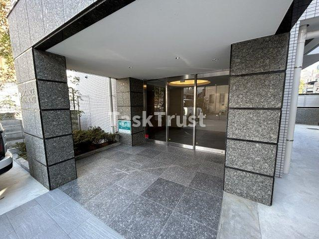 【エントランス】 | ラグレース天六