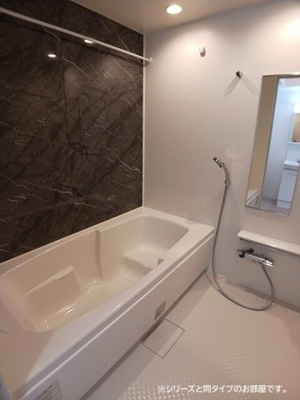 【浴室】 | リヴィエール・ピリエⅡ
