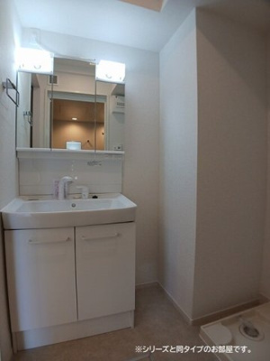 【洗面所】 | リヴィエール・ピリエⅡ