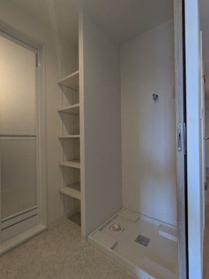 【洗面所】 | 北五葉パークホームズ | 洗濯パンなども新調しており清潔です。