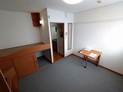 【居間・リビング】 | レオパレスブザービーター | 現況優先　１階はフローリング仕様