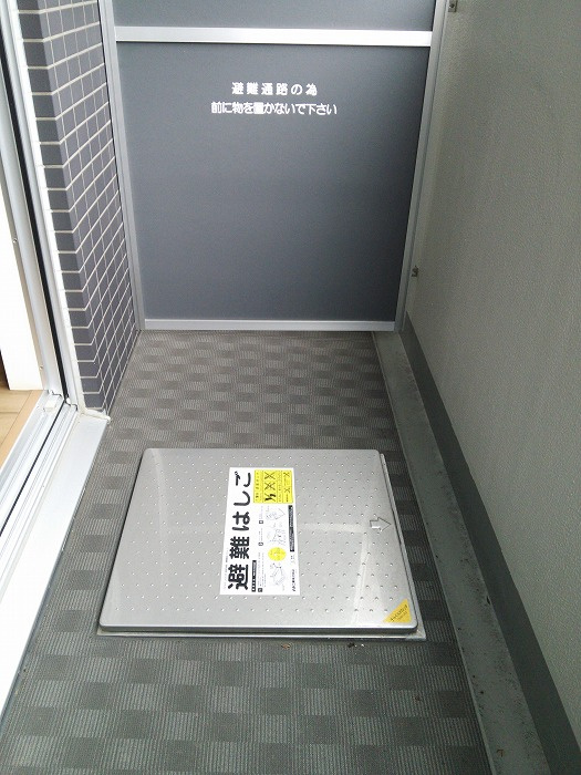 ステージグランデ東池袋駅前のバルコニー