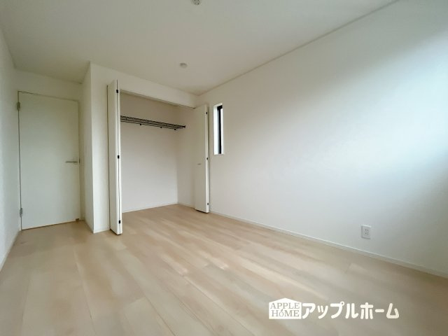 【新築住宅】上里町忍保 第1 全2棟の洋室|２階居室は全室収納あり！たっぷりある収納活用でお部屋もキレイを保てます♪