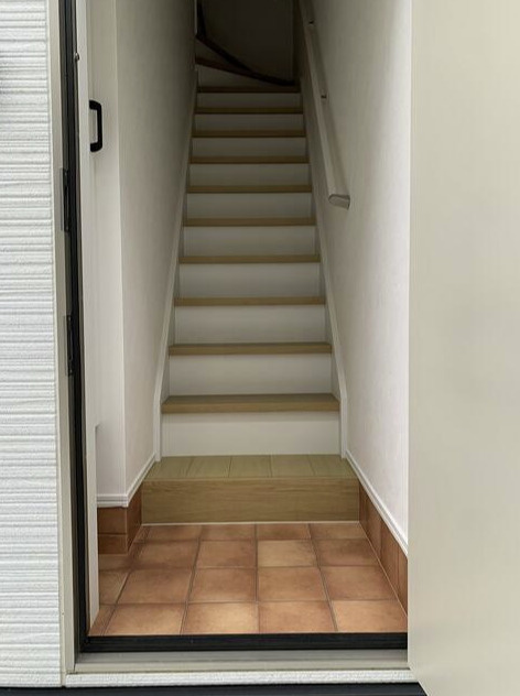 ソルナクレイシア笹塚の玄関