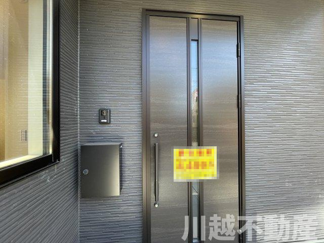 土地面積広々40坪超！駐車3台可能の玄関|物件の詳細についてもお気軽にお電話ください