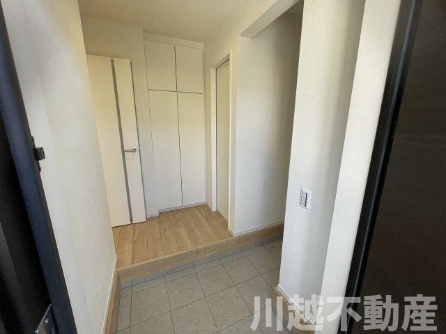 土地面積広々40坪超！駐車3台可能の玄関|ご来店時に粗品プレゼントしています