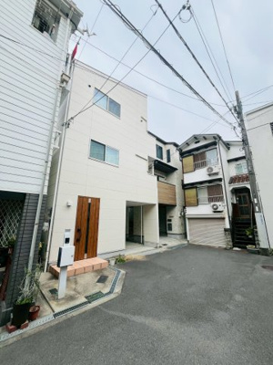 【外観】 | 鶴見区鶴見2丁目中古戸建 | 鶴見南小学校が徒歩4分！イオンモールも近く生活便利な3LDK