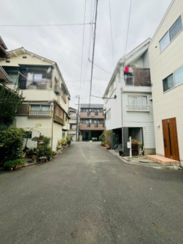 鶴見区鶴見2丁目中古戸建の前面道路含む現地写真