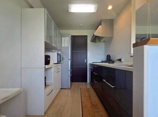 【キッチン】 | サンパーク赤間 | キッチンから洗面室へアクセスできるようになっています