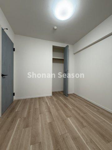 【洋室】 | 全室収納に加え、メイン居室には大容量「WIC」をご用意しました♪