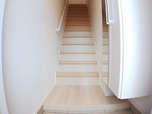 桜・レジデンスＡの玄関